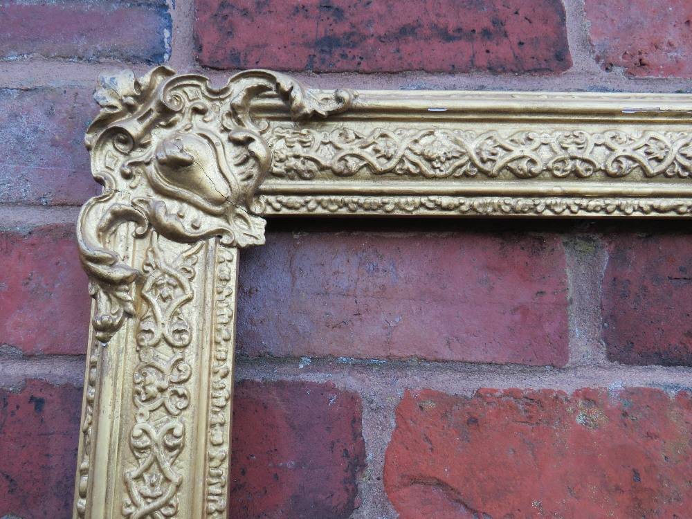 A 19TH CENTURY DECORATIVE GOLD FRAME WITH CORNER EMBELLISHMENTS, frame W 7.5 cm, rebate 40 x 30 cm - Image 5 of 6