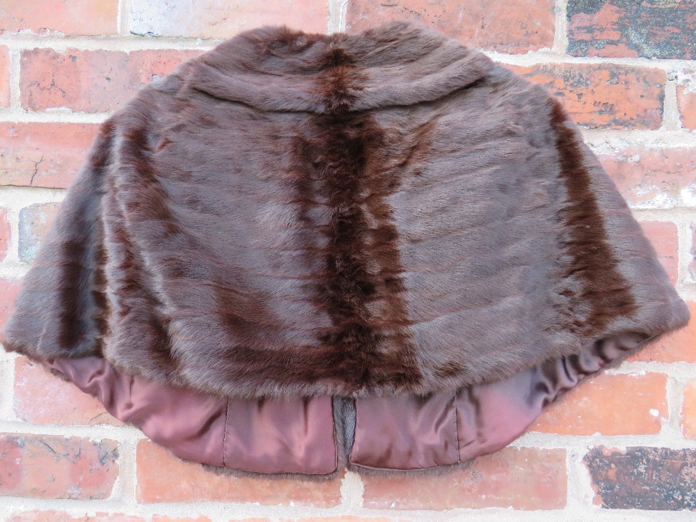 A DAWN MINK FUR STOLE, fully lined, together with a vintage ermine type fur cape (2)Condition - Image 5 of 6