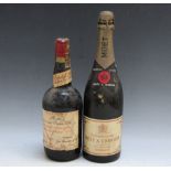 1 BOTTLE OF SOLERA 1914 RARE AMOROSO CREAM SHERRY, together with 1 old bottle of Moet & Chandon