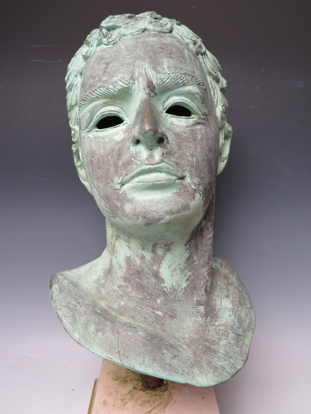 A 20TH CENTURY BRONZE HEAD STUDY OF A ROMAN EMPEROR, set on a square marble base, overall H 60 cm - Image 2 of 7