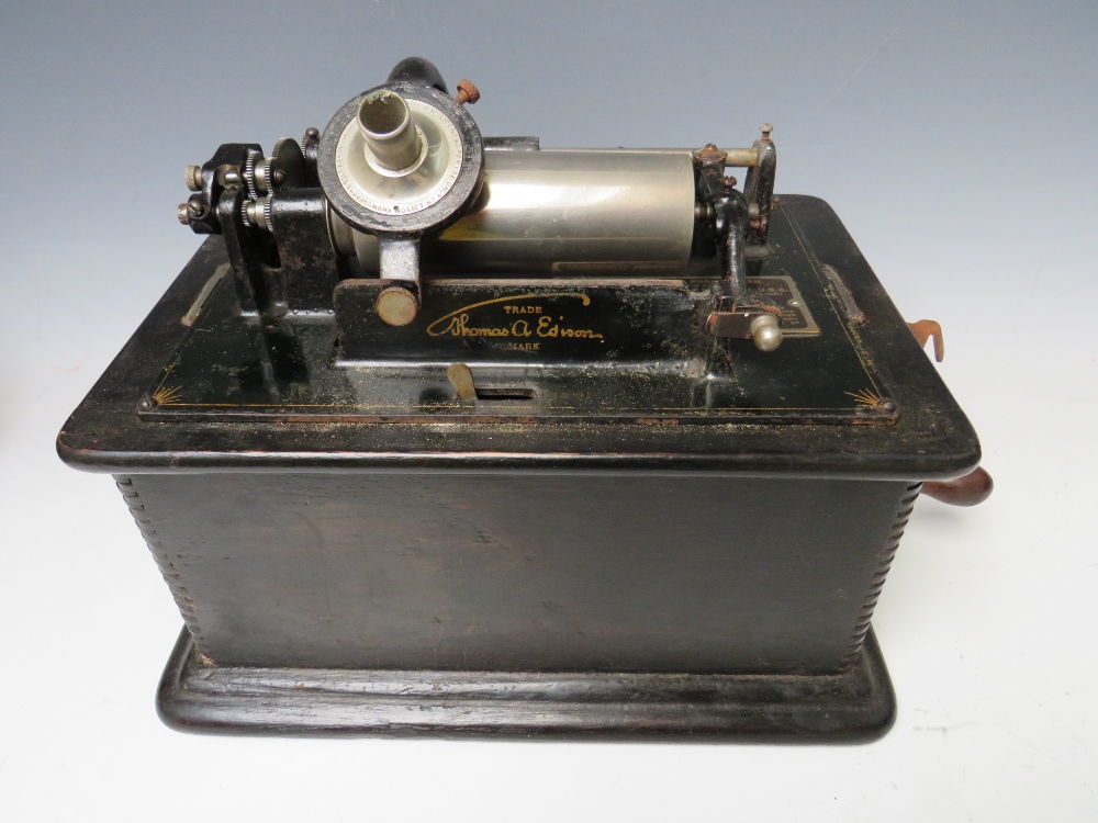 A VINTAGE EDISON STANDARD PHONOGRAPH - Image 2 of 9