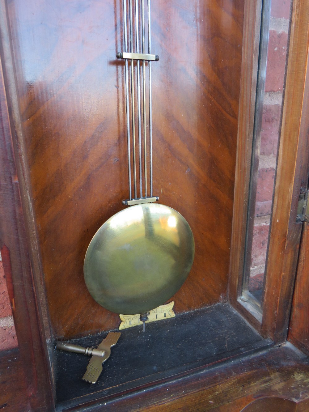 A LARGE GONG STRIKE VIENNA WALL CLOCK, the tall case comprising of oak pillars, mahogany veneered - Image 7 of 12