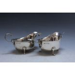 A PAIR OF HALLMARKED SILVER SAUCE BOATS BY AIDE BROTHERS - BIRMINGHAM 1936, approx combined weight