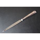 A HALLMARKED SILVER HANDLED LETTER OPENER, L 19.5 cm