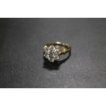 A HALLMARKED 18CT GOLD SEVEN STONE DIAMOND RING SET WITH AN ESTIMATED 1.6 CARATS OF DIAMONDS, APPROX