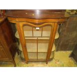 AN EDWARDIAN MAHOGANY INLAID DISPLAY CABINET W-93 CM