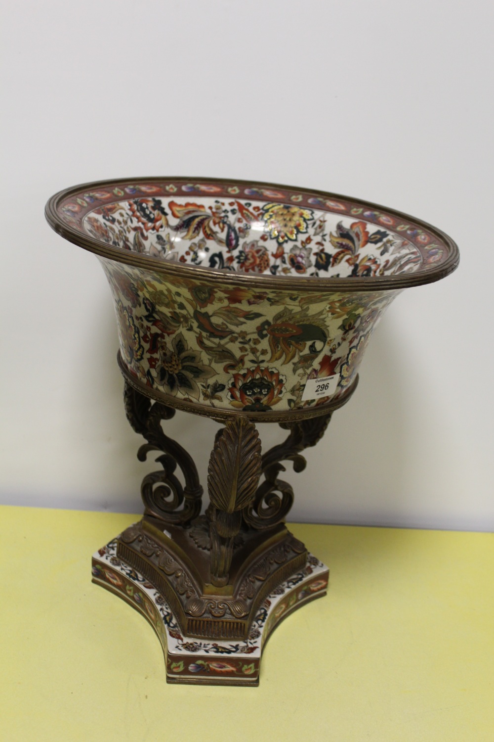 A LARGE AND IMPRESSIVE CONTINENTAL STYLE CERAMIC TABLE CENTREPIECE ON ACANTHUS SCROLL METAL BASE - Image 2 of 2