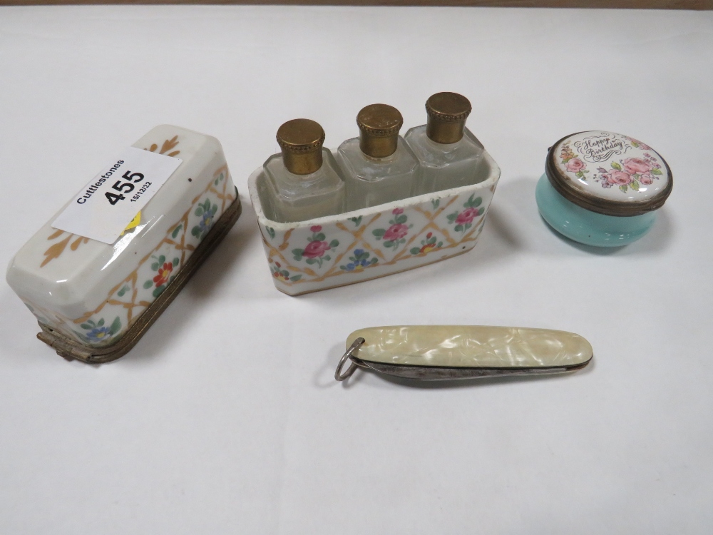 A LIMOGES CERAMIC MINIATURE THREE BOTTLE SCENT BOTTLE HOLDER - A/F TOGETHER WITH A HALCYON DAYS PILL