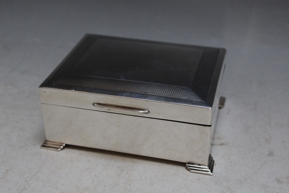 A HALLMARKED SILVER CIGARETTE BOX - BIRMINGHAM 1961, W 13 cm