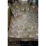A TRAY OF ASSORTED GLASSWARE