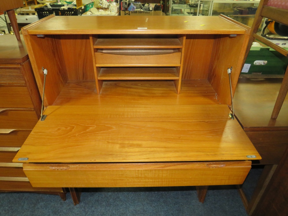 A RETRO TEAK BUREAU W-91 CM - Image 2 of 3