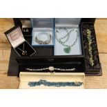 A SELECTION OF MODERN GEM SET JEWELLERY ETC TO INCLUDE SILVER EXAMPLES