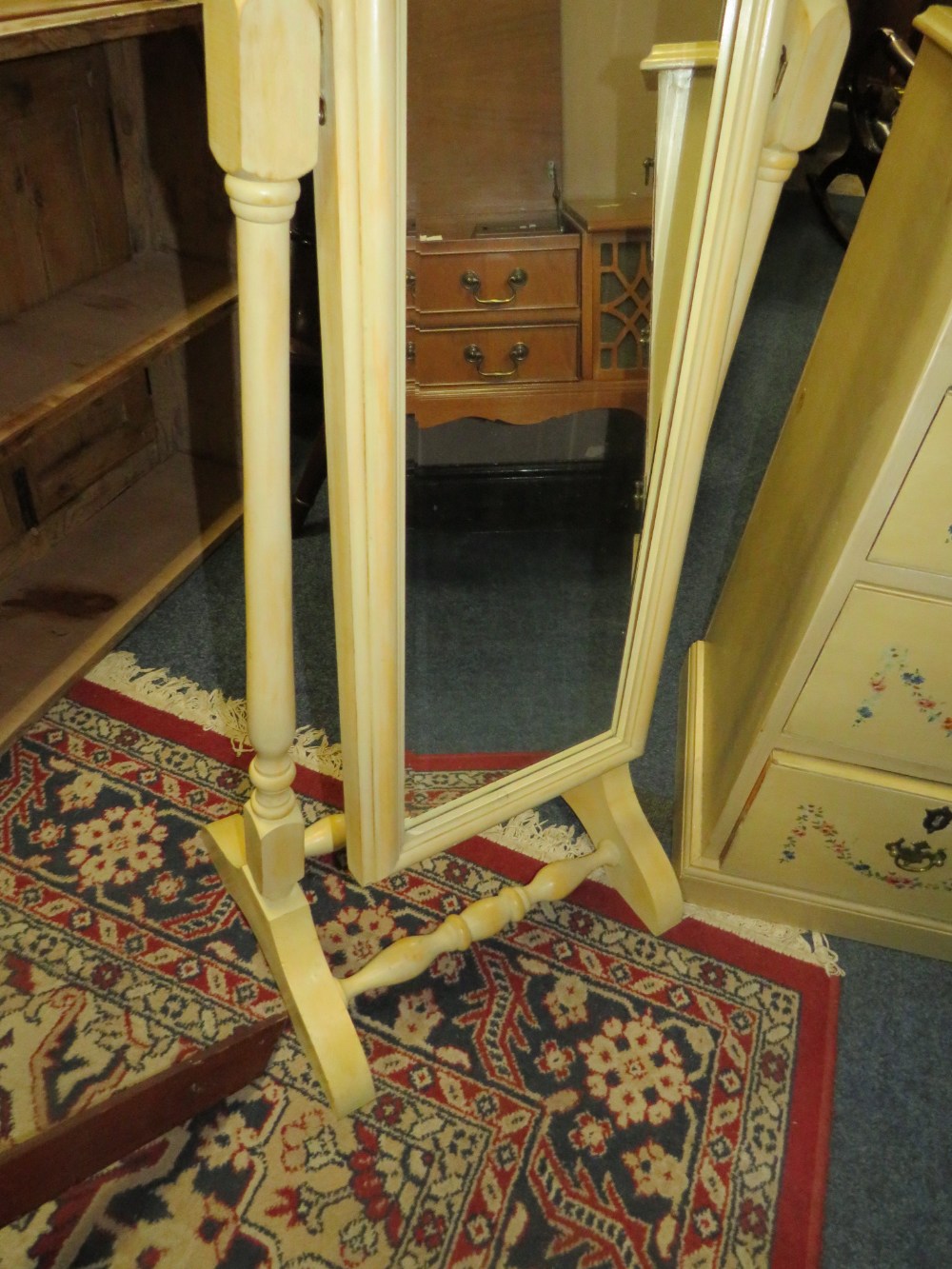 A PAINTED FOUR DRAWER CHEST AND A CHEVAL MIRROR (2) - Image 3 of 5