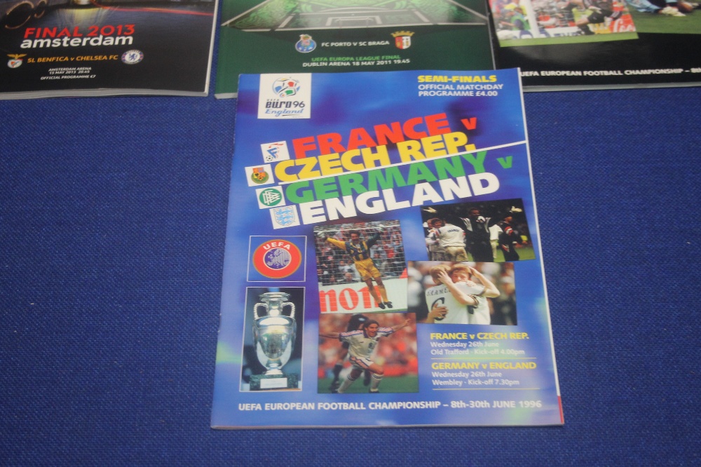 A EURO 96 ENGLAND V CZECH REPUBLIC CUP PROGRAMME TOGETHER WITH A COLLECTION OF 5 EROPA LEAGUE CUP - Image 4 of 4