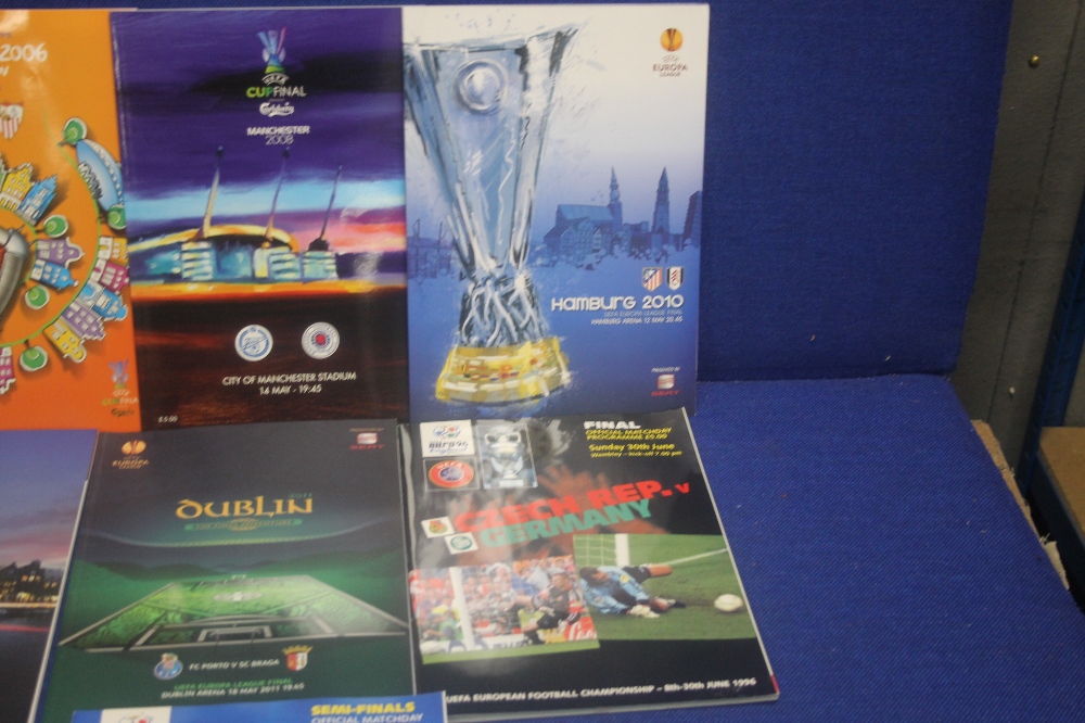 A EURO 96 ENGLAND V CZECH REPUBLIC CUP PROGRAMME TOGETHER WITH A COLLECTION OF 5 EROPA LEAGUE CUP - Image 3 of 4