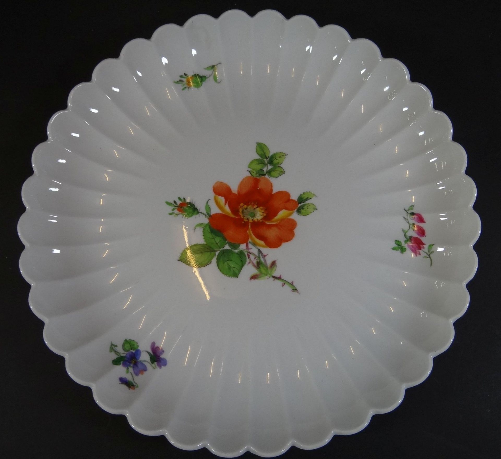 gr. Schale "Meissen" Heckenrose, D-27 cm, 2.Wahl