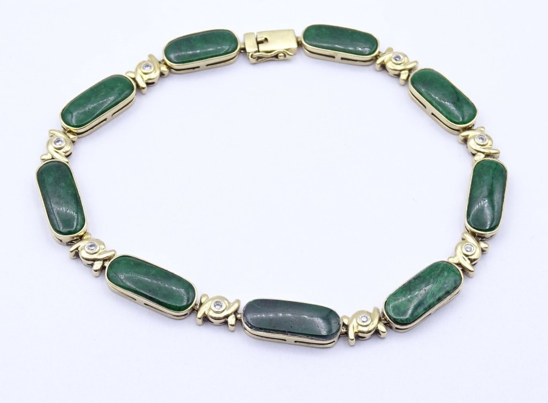 750er GG Armband mit grünen Edelsteinen und 8 Brillanten,L- 19 cm, B- 5,8 mm, 11,3 g. - Bild 2 aus 6