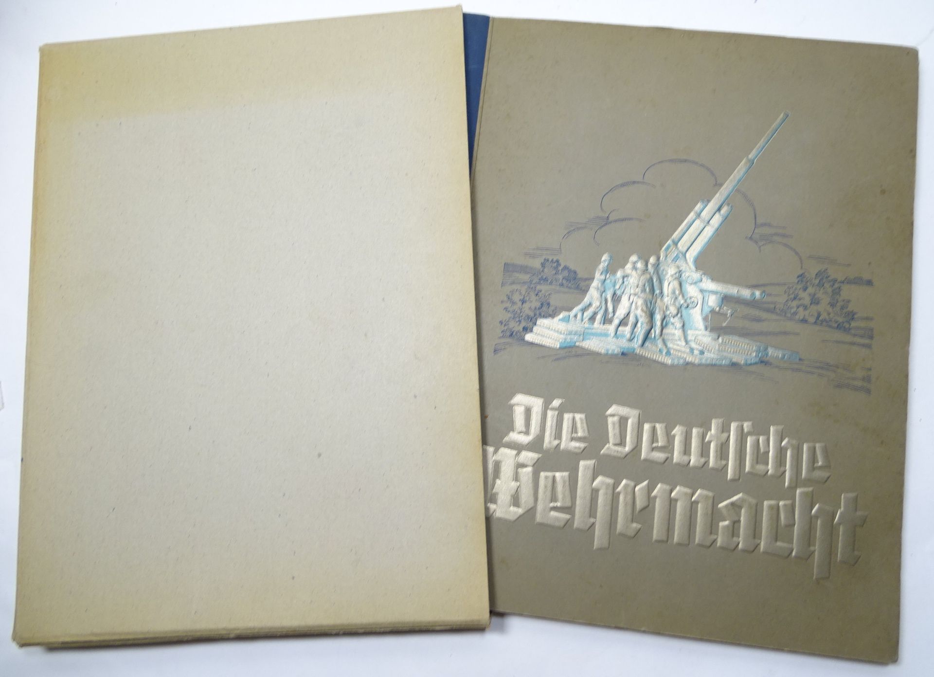 Sammelalbum "Die Deutsche Wehrmacht", Cigaretten-Bilderdienst Dresden, vollständig mit Schuber