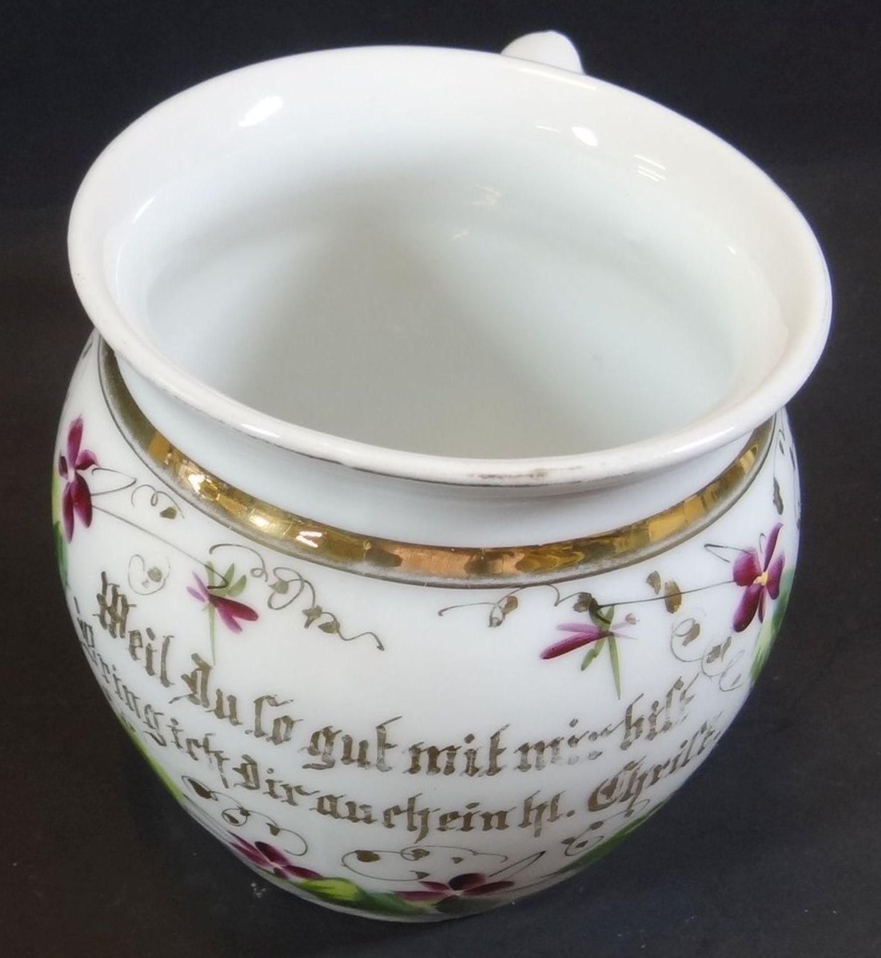 grosse Tasse mit christl. Spruch und Veilchendekor, Gold tw. berieben, H-10 cm - Bild 2 aus 5