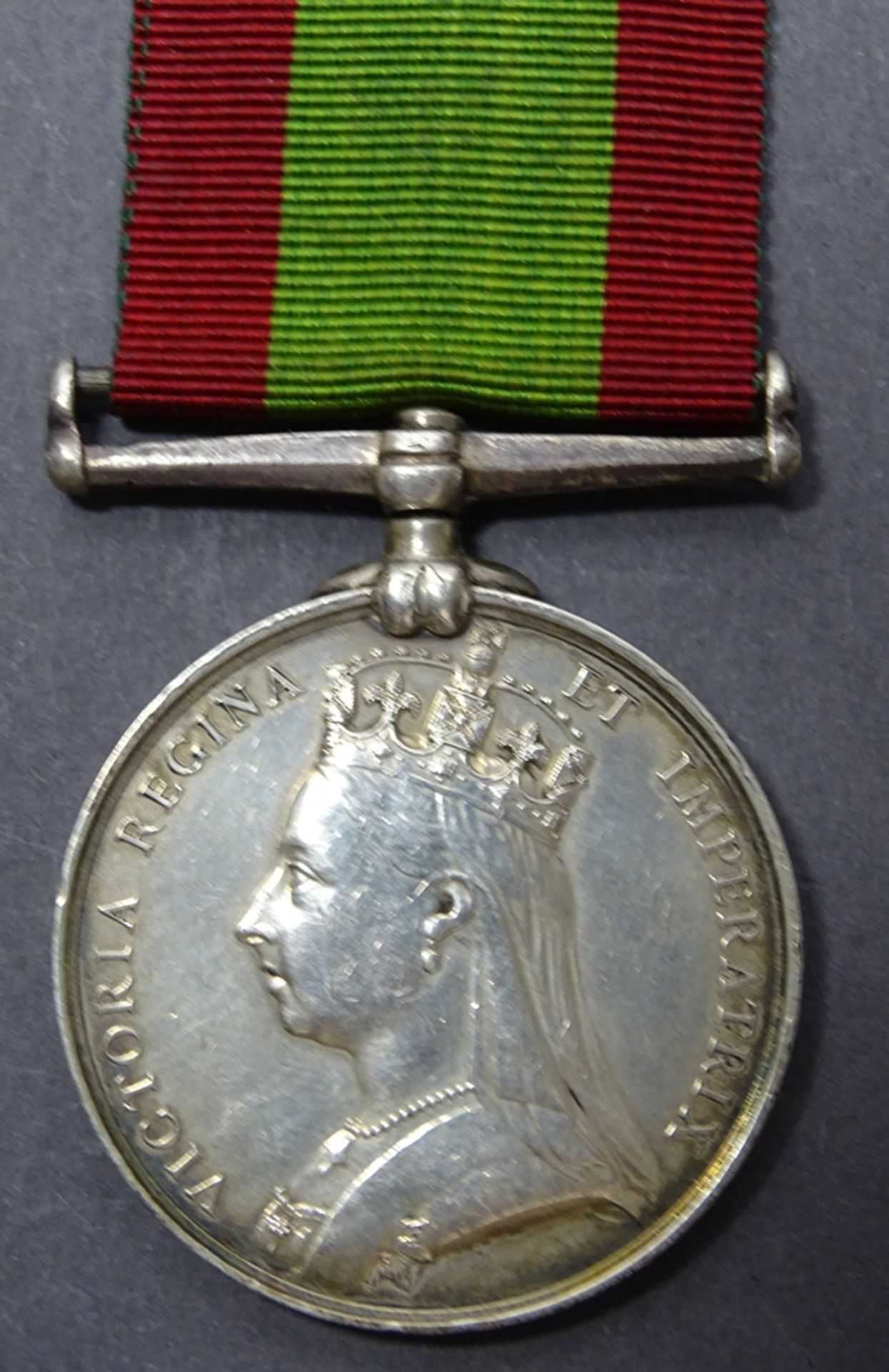 British Afganistan Medal ohne Spange, Rand mit Namen und Rang des Rezipienten - Bild 5 aus 5