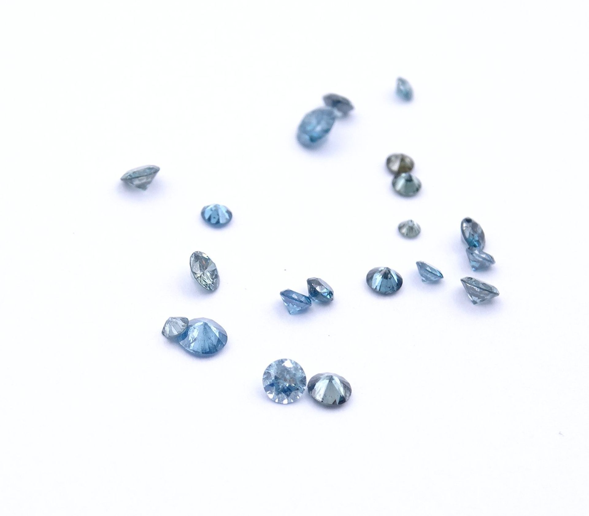 Konvolut fancy blue Diamanten, Gewicht zus. 1,03ct. - Bild 5 aus 5