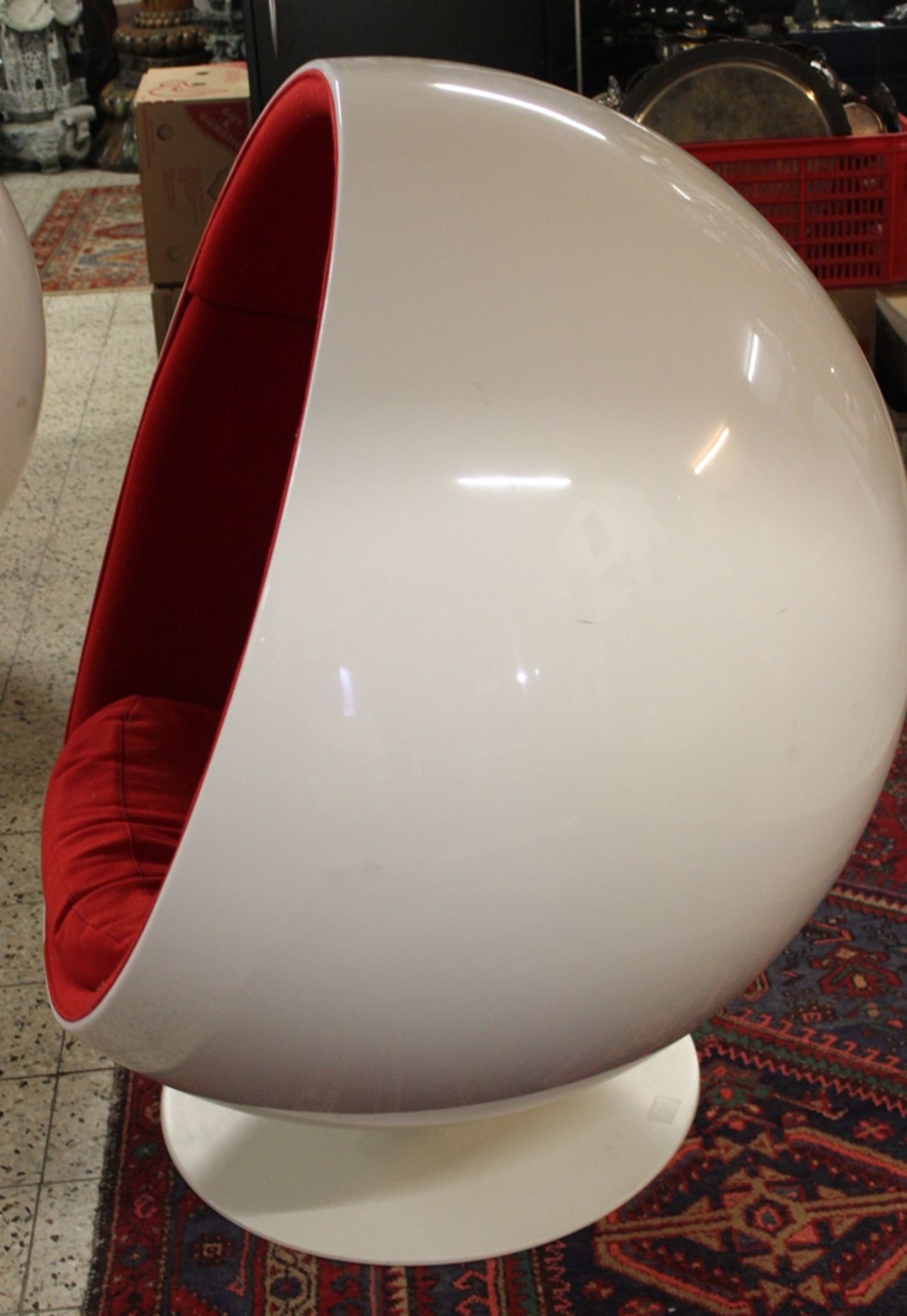 Eero Aarnio, Sessel 'Ball chair', 1963-65 Sessel, ca. H-120 cm, D- 100 cm, Schild "Adelta ,made in - Image 2 of 6