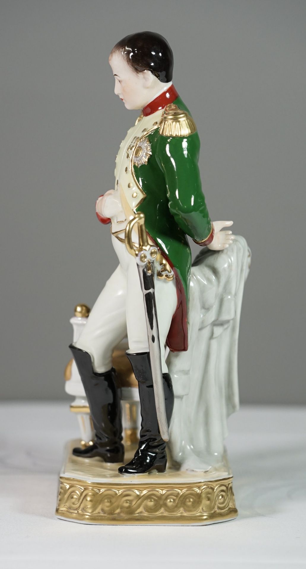 Figur, Napoleon I, Kämmer, bemalt, 1x Fabrabplatzer, H-23,5cm B-12cm. - Bild 4 aus 6