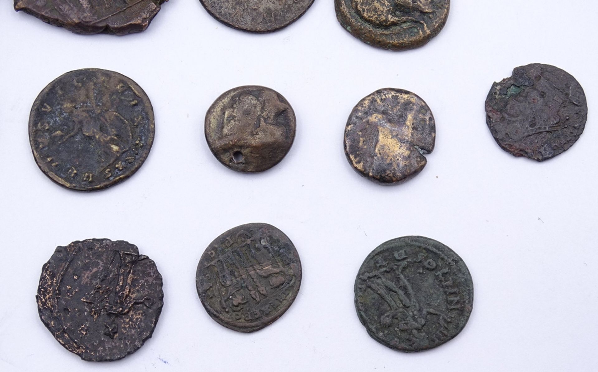 13  antike Münzen, Alters- und Gebrauchsspuren - Bild 4 aus 10