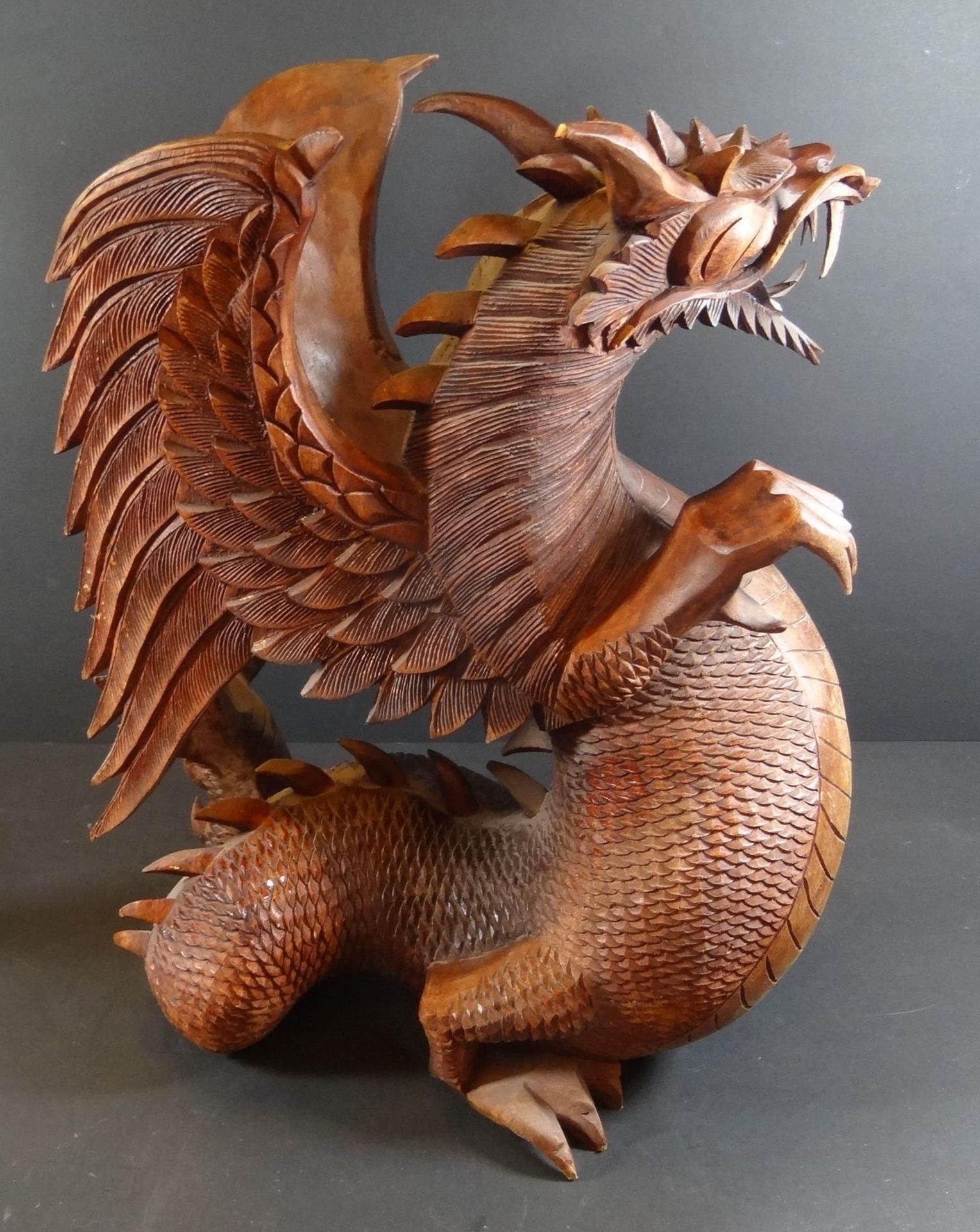 gr. Holzschnitzerei, Drache, H-43 cm - Bild 5 aus 7