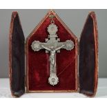 Brustkreuz, 800er Silber, in schönem Etui als Reisaltar, 19. Jhd., Kreuz ca. 39gr. 11,5 x 7,5cm, Et