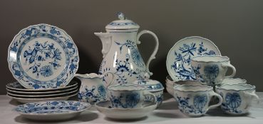 Kaffeeservice, Meißen Schwertermarke, Zwiebelmuster, 1. Wahl, 21tlg., Kaffeekern u . 6 Gedecke, Kan