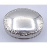 Silberne Pillendose, 925/000, 3,5 x 2,8 x 1,2 cm, 11 gr., kleine Kratzer