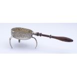 Altes Teesieb mit Holzgriff, Silber (gepr.), L- 14,3cm,  25,8g.