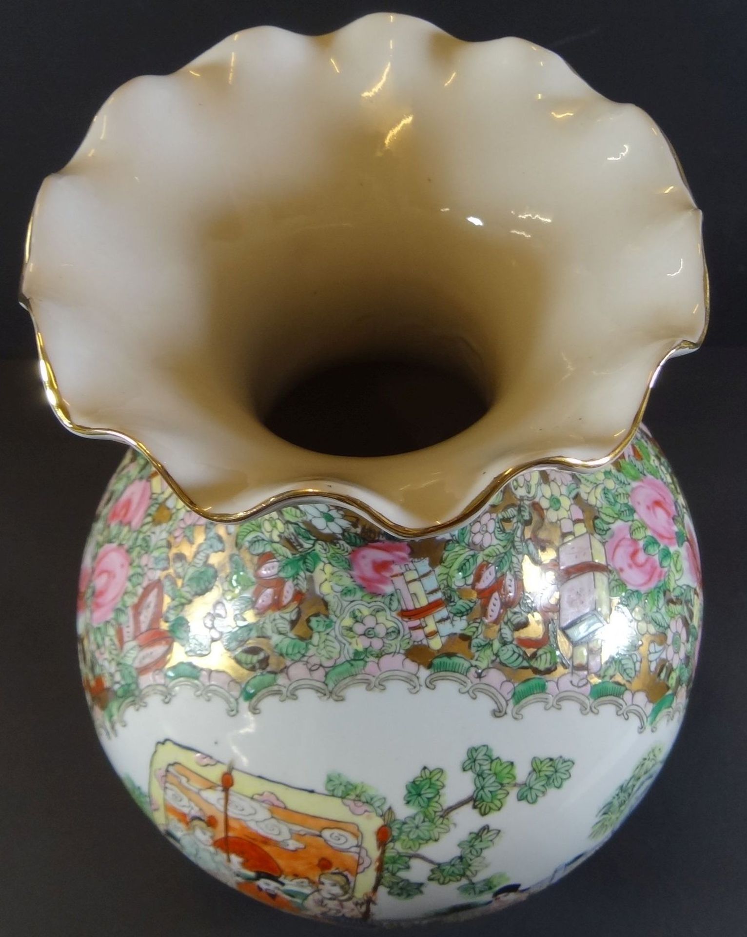 grosse China-Vase mit figürl. Dekor, H-35 cm, D-25 cm - Bild 4 aus 6