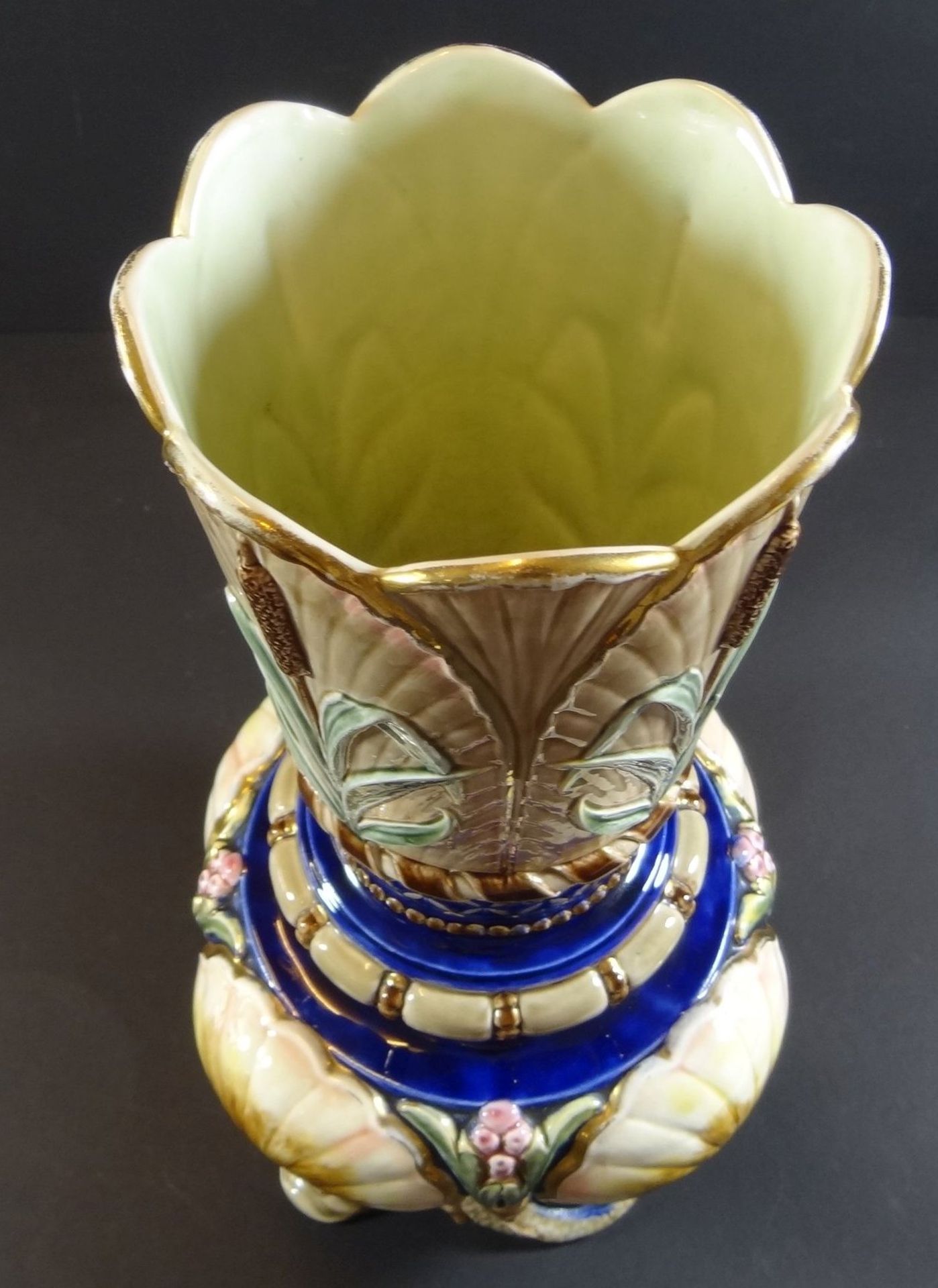 gr. Majolika Jugendstil-Vase mit Klebestelle, H-36 cm, Pressmarke - Bild 3 aus 9