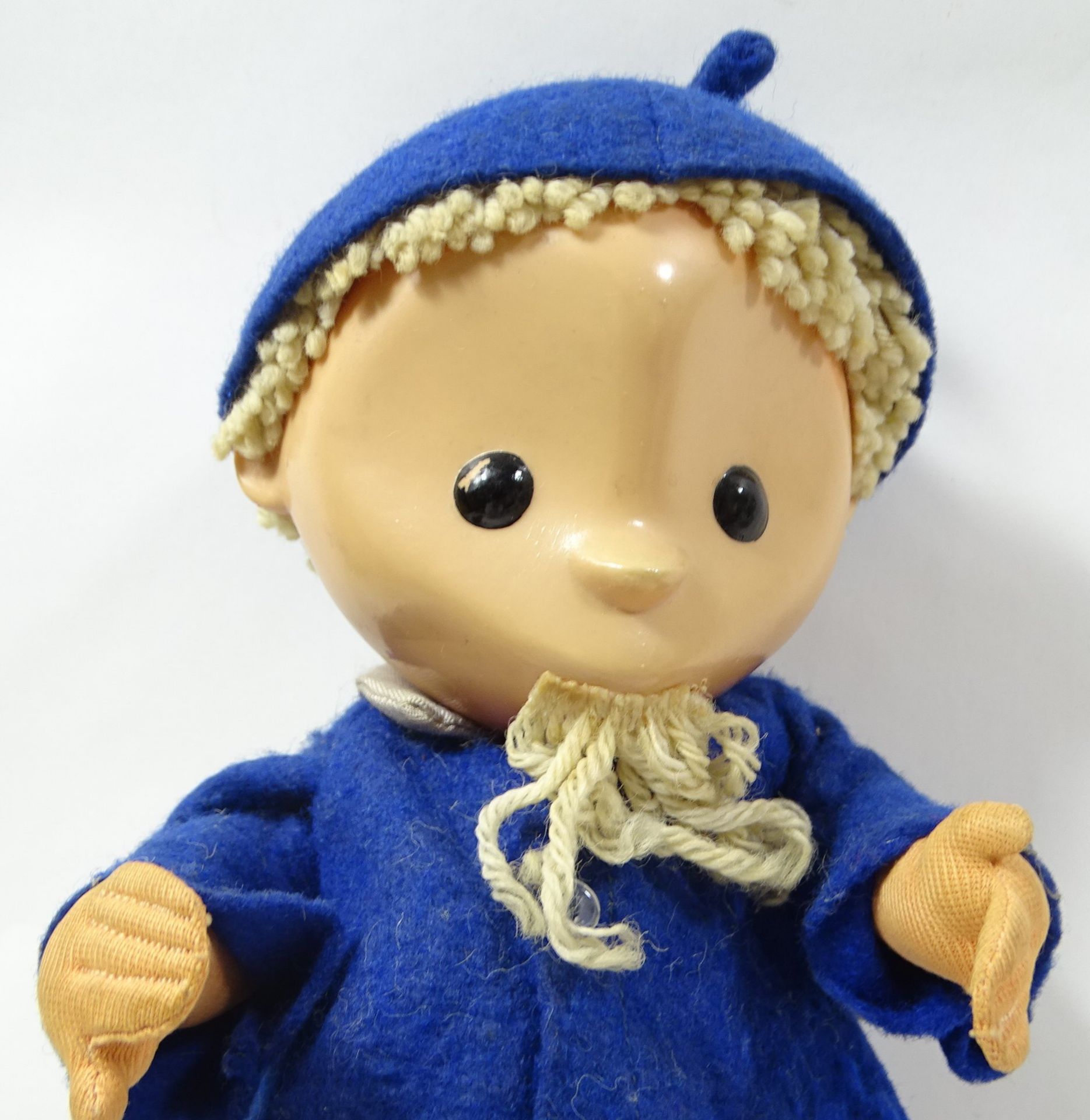 Sandmännchen-Puppe, H. 23 cm, Füße und Kopf Kunstsoff, Körper Stoff, guter Zustand - Bild 6 aus 6