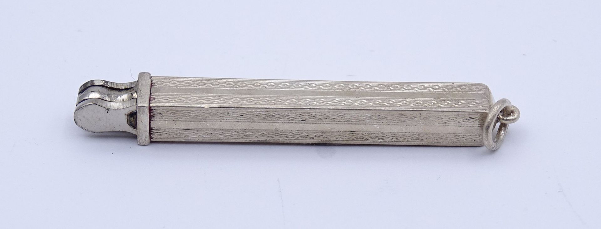 kl. Reise Manikürset,Silber 0.835 Hülse, L. 4,6cm, Alters- und Gebrauchsspuren