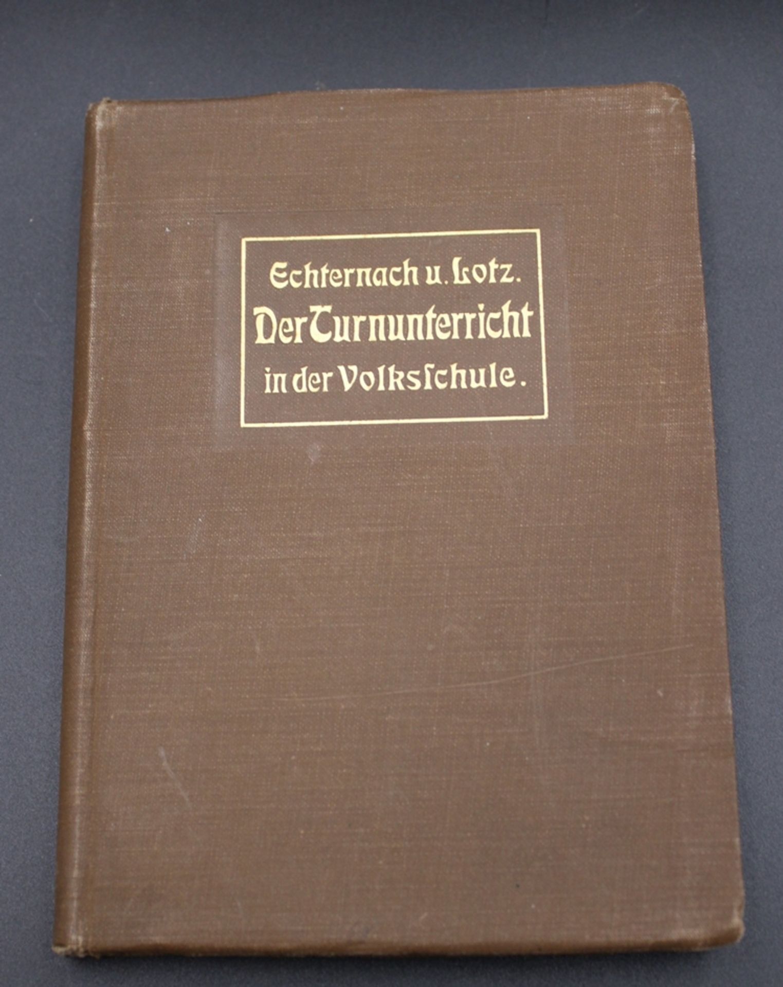 2x Literatur über Sportlehre, beide um 1912, Altersspuren. - Bild 2 aus 5