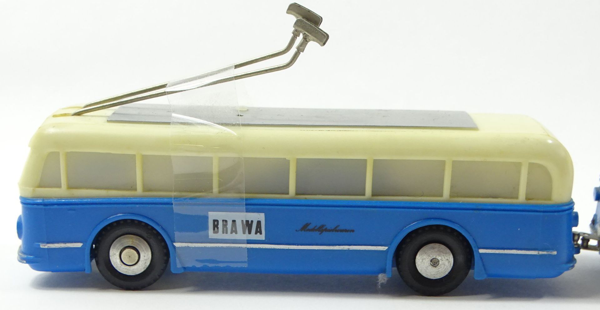 Omnibus mit Anhänger, Brawa Modellspielzeug, L. je Wagen: 12,5 cm, leichte Altersspuren, Funktion n - Bild 2 aus 8