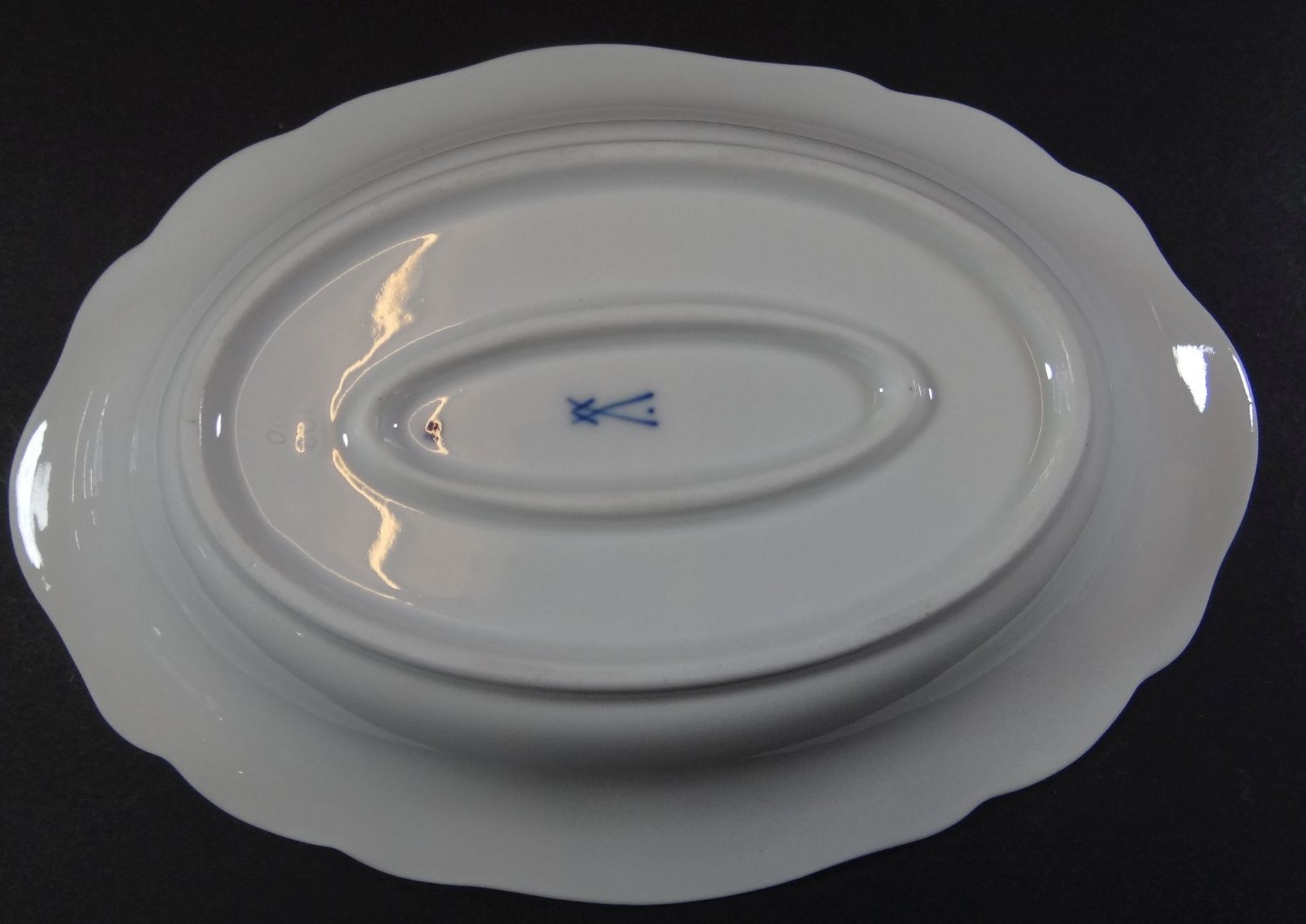 kl. ovale Schale "Meissen" Zwiebelmuster, H-5 cm, 23x16 cm, 1.Wahl - Bild 4 aus 5
