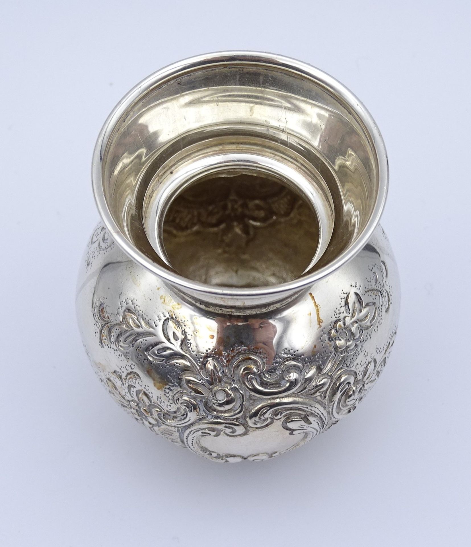 kl. Silber Vase mit florale Verzierungen, Silber 0.835, H- 6,5cm, 88,9g. - Bild 4 aus 6