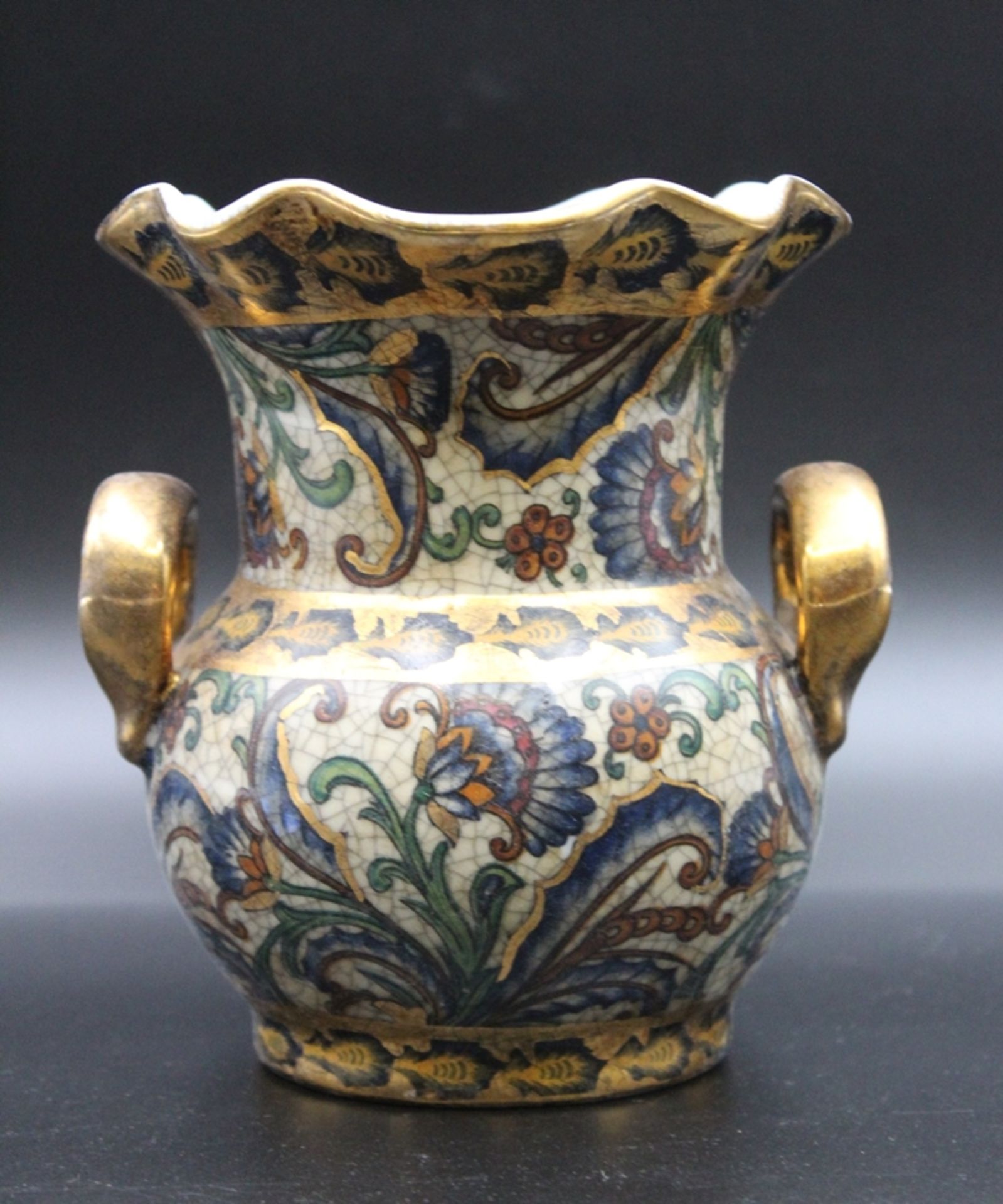 oriental. Henkelvase, Blume- u. Craquelédekor, ungemarkt, H-15cm.