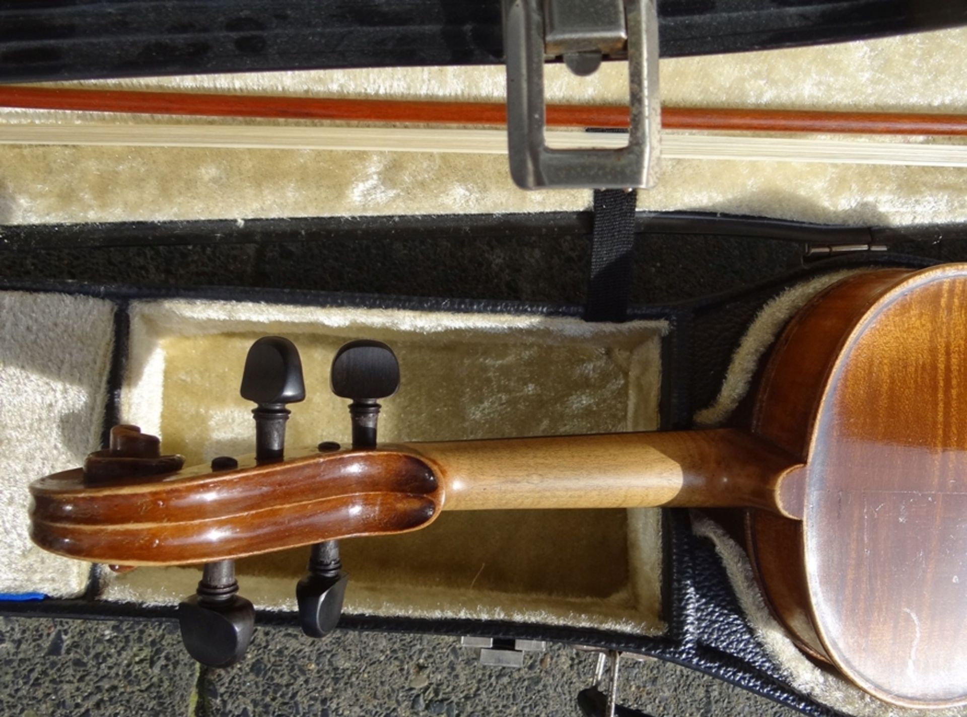 alte Geige in Koffer, guter Zustand, mit Bogen, Geige L-60 cm, - Bild 6 aus 7