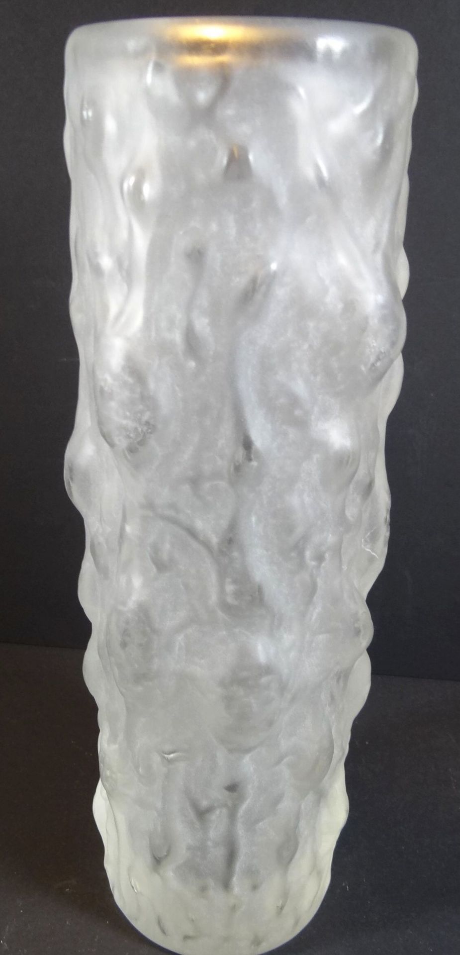 hohe Kunstglas-Vase, H-26 cm - Bild 2 aus 5