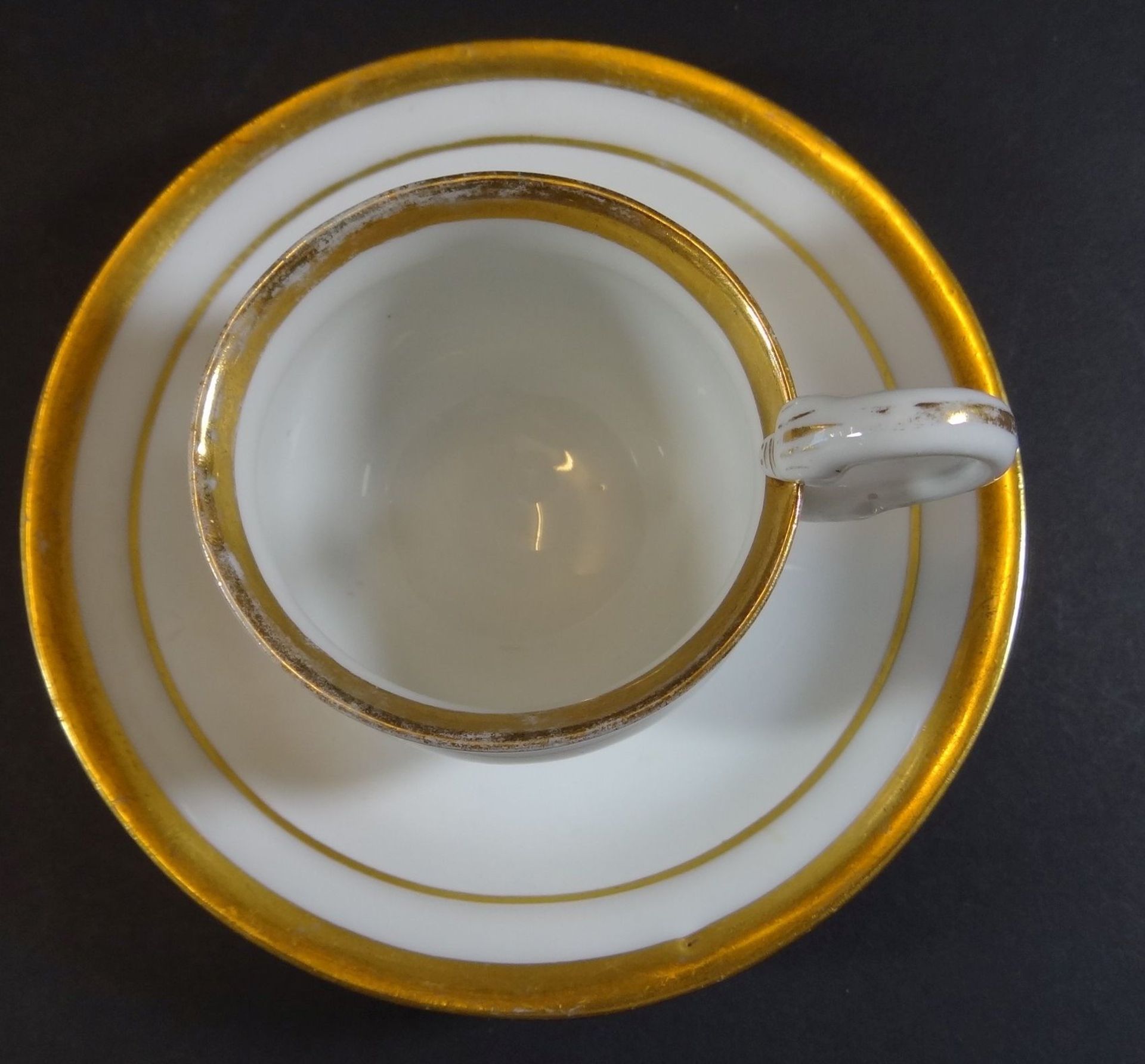Kaffeetasse mit U.T. "Meissen" um 1860, beschriftet "Zum langen Gebrauch, Golddekor etwas berieben, - Bild 4 aus 7