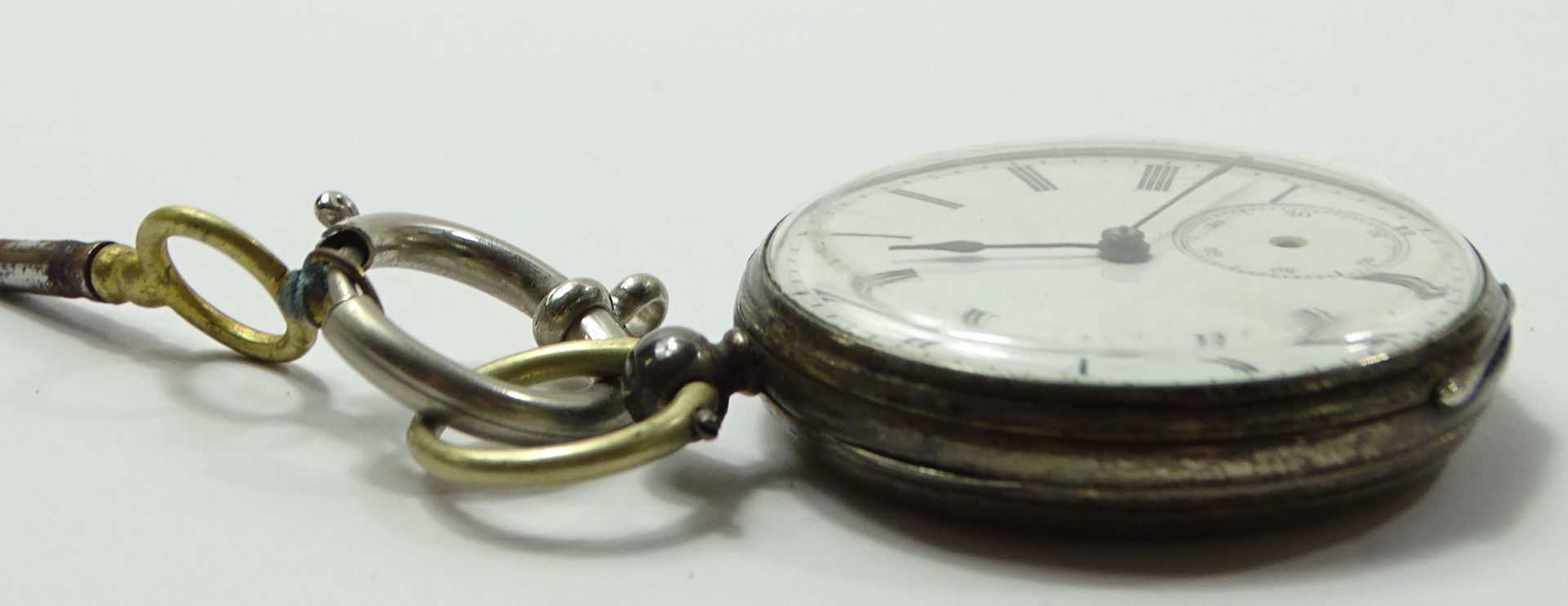 Alte Taschenuhr mit 800er-Silbergehäuse, Ø 4,5 cm, Schlüsselaufzug, Schlüssel anbei, Werk steht, Se - Bild 5 aus 5