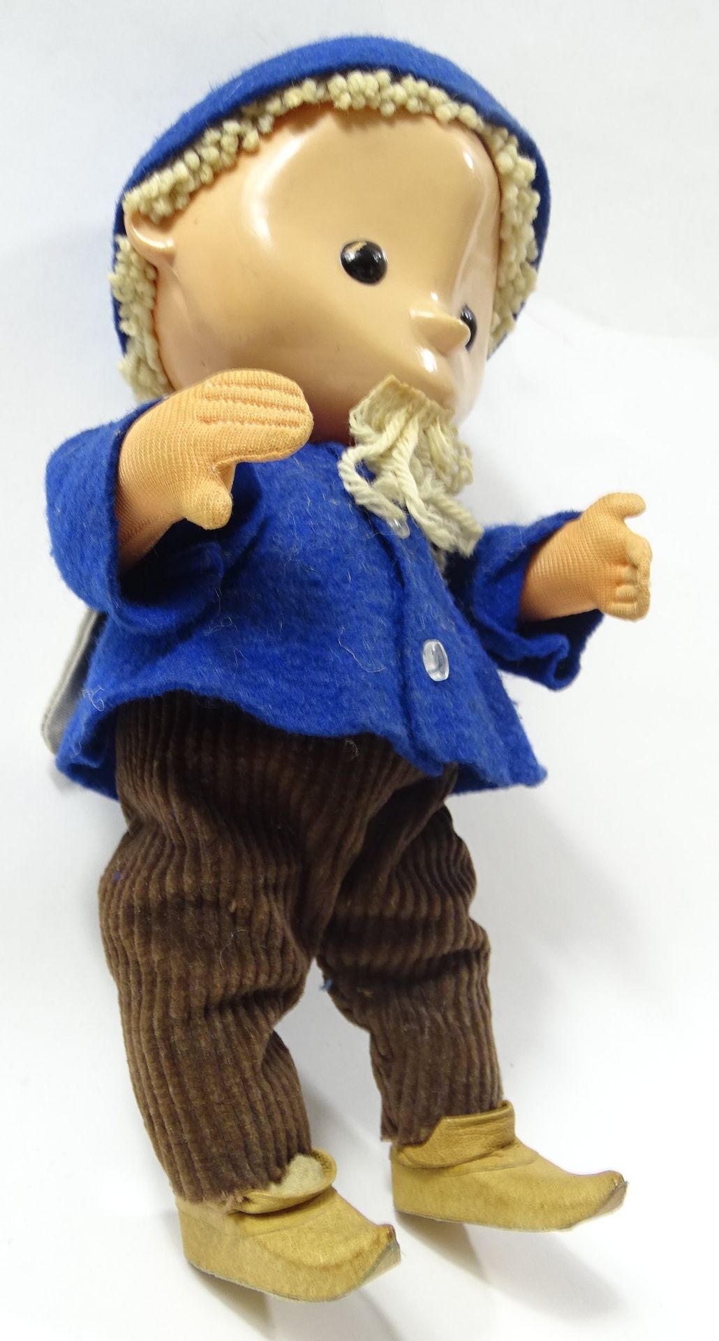 Sandmännchen-Puppe, H. 23 cm, Füße und Kopf Kunstsoff, Körper Stoff, guter Zustand - Bild 5 aus 6
