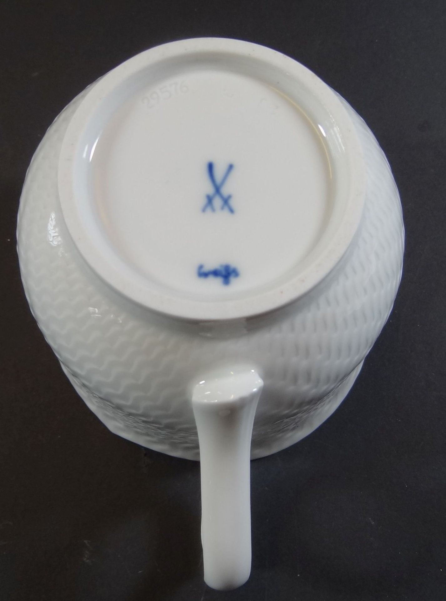 moderne groasse Tasse "Meissen", Weißporzellan, 1.Wahl, H-8 cm, D-10 cm - Bild 4 aus 5