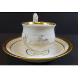 Kaffeetasse mit U.T. "Meissen" um 1860, beschriftet "Zum langen Gebrauch, Golddekor etwas berieben,