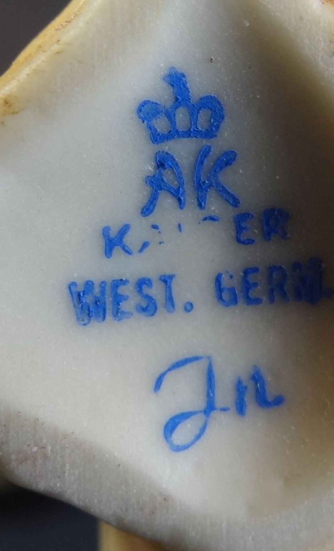 Vogel auf Zapfen "A&K" Kaiser, signiert, H-12 cm - Image 6 of 6